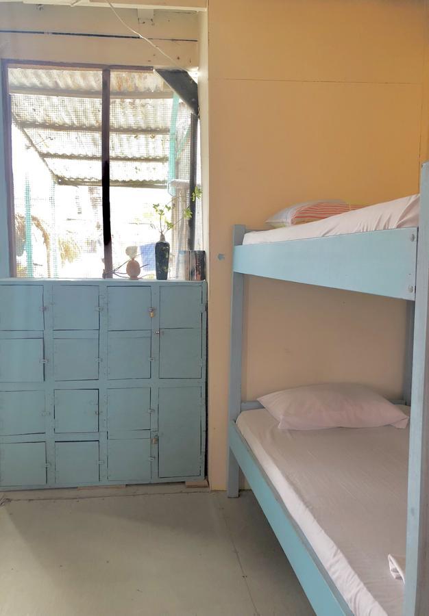 Tropical Oasis Hostel Caye Corker ภายนอก รูปภาพ