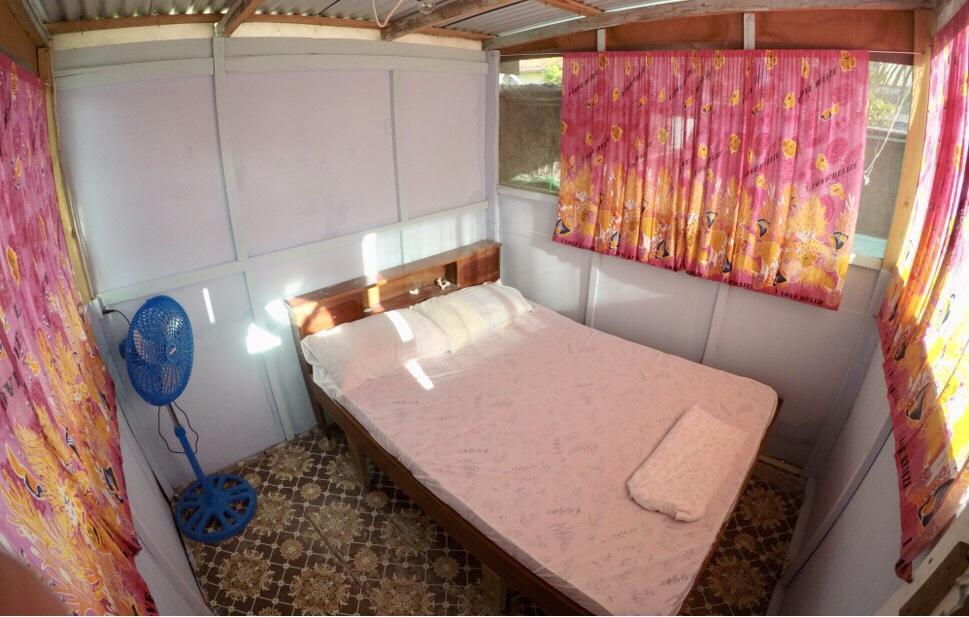 Tropical Oasis Hostel Caye Corker ภายนอก รูปภาพ