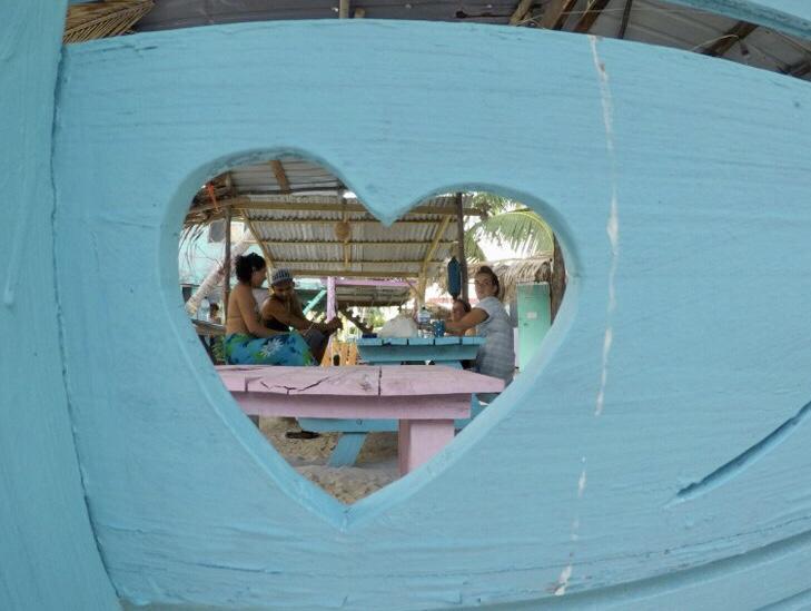 Tropical Oasis Hostel Caye Corker ภายนอก รูปภาพ